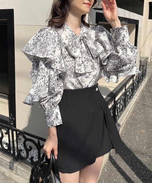 one after another NICE CLAUP(ワンアフターアナザーナイスクラップ)の「ビジューボタンスカパン(その他パンツ・レディース・ホワイト系その他/ブラック/その他1・FREE)」の6枚目の写真