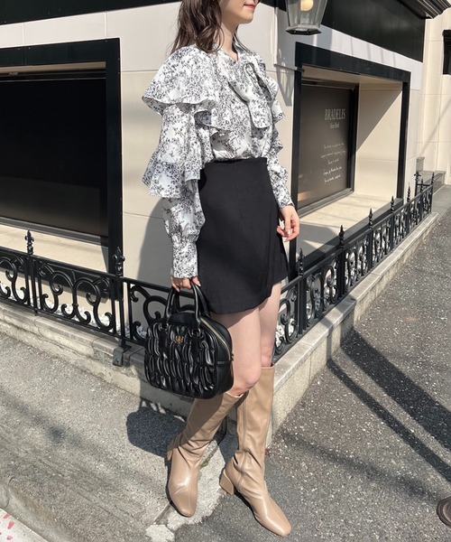 one after another NICE CLAUP(ワンアフターアナザーナイスクラップ)の「ビジューボタンスカパン(その他パンツ・レディース・ホワイト系その他/ブラック/その他1・FREE)」の5枚目の写真