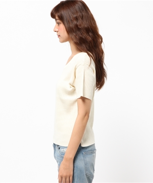 Kastane(カスタネ)の「【Kastane】変形リブスキッパープルオーバー(ニット/セーター・レディース・レッド/アイボリー・FREE)」の4枚目の写真