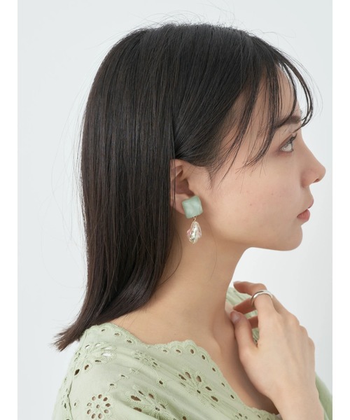 earth music&ecology（アースミュージックアンドエコロジー）の「サーフェイスオーロライヤリング（イヤリング・レディース・ミント/サックスブルー・FREE）」の7枚目の写真