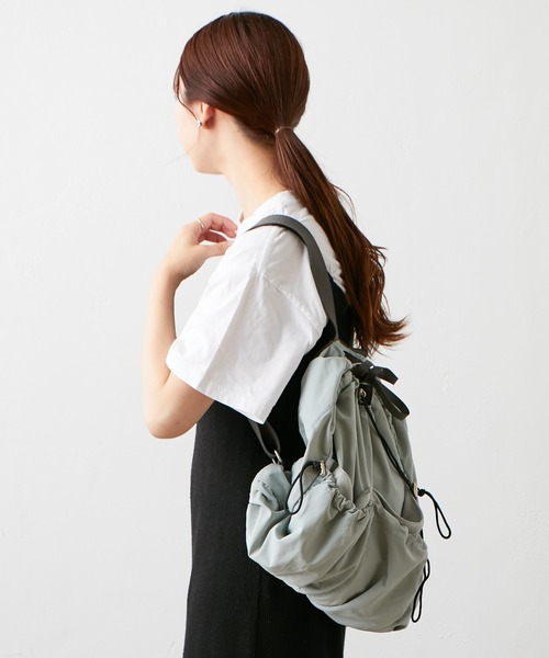 EARTH MADE(アースメイド)の「DRAWSTRING BACKPACK(バックパック/リュック・レディース・ブラック/アイボリー/ブルー/マスタード・フリー)」の18枚目の写真