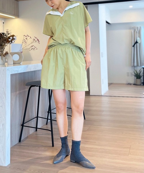 Jewelobe(ジュエローブ)の「配色ナイロンタッチフレンチトップス&ショートパンツセットアップ(セットアップ・レディース・パープル/カーキ/ブラック・FREE)」の20枚目の写真