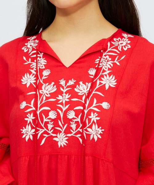 FOREVER 21（フォーエバー トゥエンティーワン）の「刺繍ボヘミアンワンピース（ワンピース・レディース・ホワイト/ブラック/レッド系その他5・SMALL/MEDIUM）」の7枚目の写真