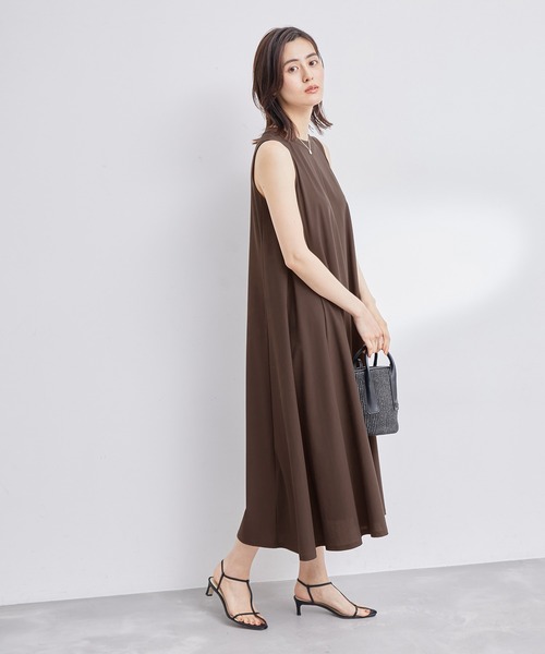 ROPE'（ロペ）の「【洗える】ナイロンストレッチカットソーノースリーブワンピース（ワンピース・レディース・ブラック/ダークブラウン・38）」の17枚目の写真