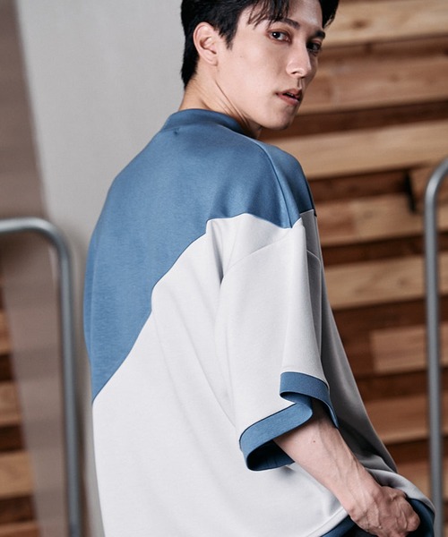 NO ID.（ノーアイディ）の「【NO ID.】Half Sleeve Mock Neck Big Pullover / ハーフ スリーブ モック ネック ビッグ プルオーバー（Tシャツ/カットソー・メンズ・ネイビー/サックスブルー/ライトベージュ・ONE SIZE）」の3枚目の写真