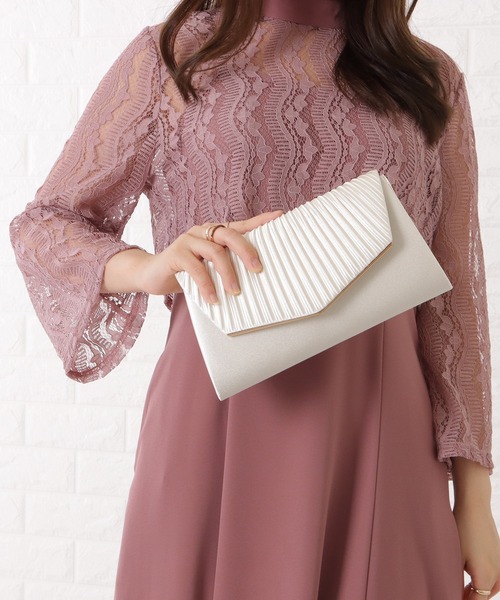 Lace Ladies(レースレディース)の「シェル風フラップスクエアクラッチバッグ(クラッチバッグ・レディース・ピンク/ブラック/グレー/ベージュ・FREE)」の19枚目の写真