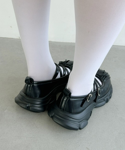 Loueme（ルエム）の「【22.5cm~24.5cm】ボリュームソールバレリーナストラップシューズ（パンプス・レディース・アイボリー/ブラック・23.5cm/24.5cm/24.0cm/23.0cm/22.5cm）」の8枚目の写真