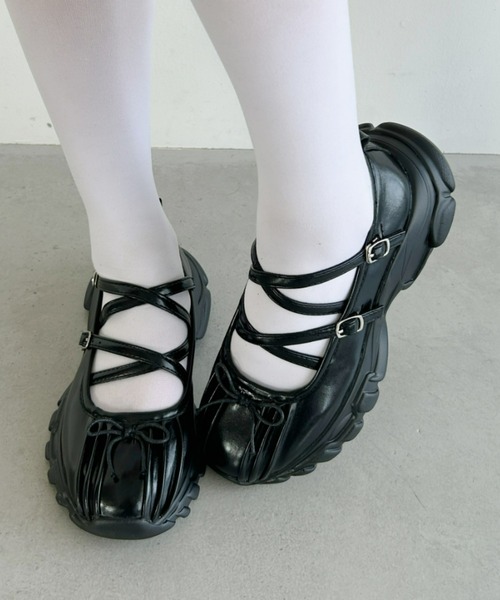 Loueme（ルエム）の「【22.5cm~24.5cm】ボリュームソールバレリーナストラップシューズ（パンプス・レディース・アイボリー/ブラック・23.5cm/24.5cm/24.0cm/23.0cm/22.5cm）」の6枚目の写真