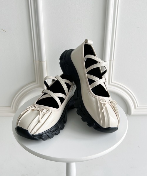 Loueme（ルエム）の「【22.5cm~24.5cm】ボリュームソールバレリーナストラップシューズ（パンプス・レディース・アイボリー/ブラック・23.5cm/24.5cm/24.0cm/23.0cm/22.5cm）」の13枚目の写真