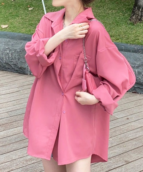 Dewlily(デューリリー)の「オーバーサイズアシンメトリーシャツ(シャツ/ブラウス・レディース・ピンク/グリーン・L/XL)」の3枚目の写真