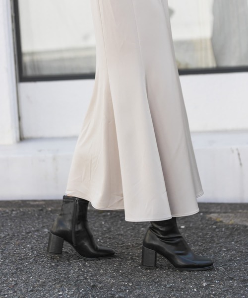 SENSE OF PLACE by URBAN RESEARCH（センスオブプレイスバイアーバンリサーチ）の「『4サイズ展開』『晴雨兼用』スクエアトウセンターシームストレッチブーツ（ブーツ・レディース・ブラック/アイボリー/ブラウン/シルバー・X-LARGE/MEDIUM/SMALL/LARGE）」の17枚目の写真