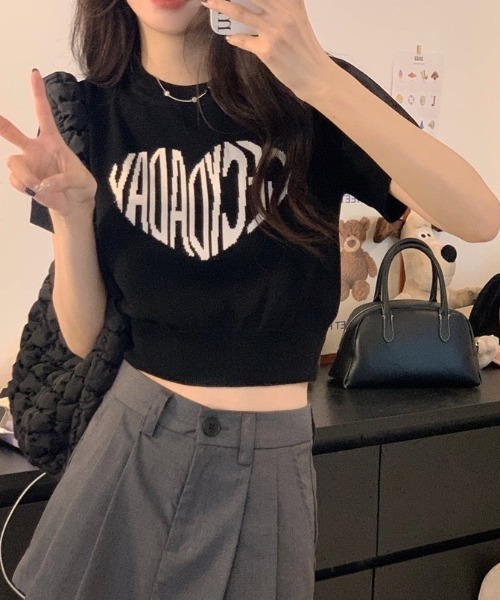 Amiri ロゴ刺繍 クロップド ニットトップ Amiri ロゴ刺繍 クロップド ニットトップ (AMIRI/Tシャツ