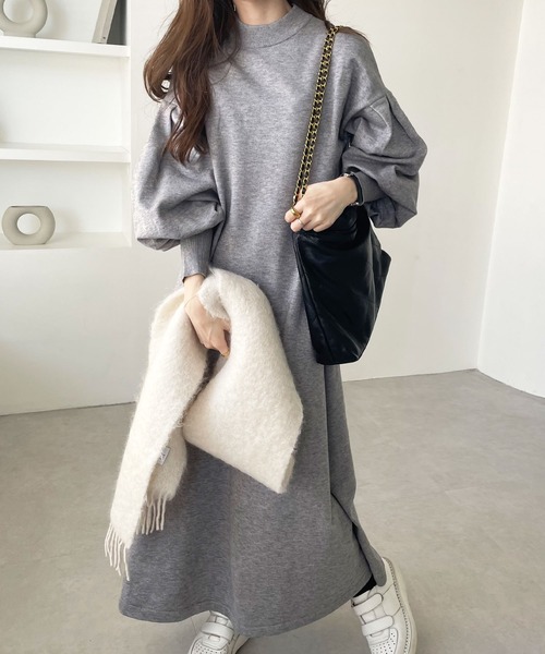 GeeRA(ジーラ)の「パフスリーブフレアーニットワンピース(ワンピース・レディース・ブラック/ネイビー/サンドグレー/杢グレー・MEDIUM/LARGE)」の4枚目の写真