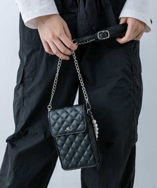 OLIVE des OLIVE（オリーブデオリーブ）の「Aimerianejoie推し入れスマホショルダー　1032200080（ショルダーバッグ・レディース・ブラック/オフホワイト/ピンク/ラベンダー/オレンジ/イエロー/サックスブルー/レッド/ミント・FREE）」の15枚目の写真