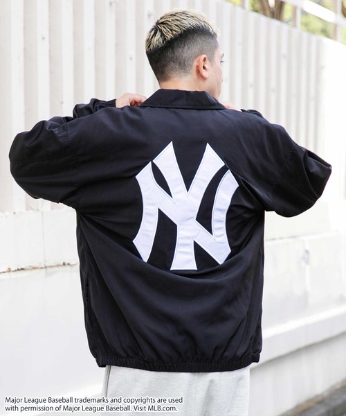 MLB(メジャーリーグベースボール)の「∴WEGO/別注MLBコーチジャケット(ブルゾン・メンズ・ブラック/ダークグレー/ライトグレー・MEDIUM/LARGE)」の1枚目の写真