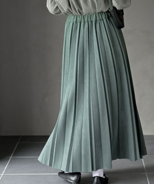 rps（アールピーエス）の「ランダムプリーツスウェードスカート（スカート・レディース・グリーン/モカ/ブラック/マスタード/グレイッシュベージュ/グレー/グレイッシュブルー/チャコールグレー/カーキ/ピンクベージュ/ボルドー・フリー）」の15枚目の写真