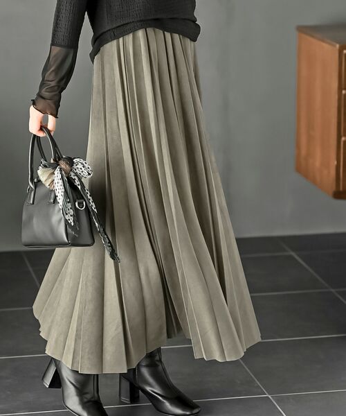 rps(アールピーエス)の「ランダムプリーツスウェードスカート(スカート・レディース・グリーン/モカ/ブラック/マスタード/グレイッシュベージュ/グレー/グレイッシュブルー/チャコールグレー/カーキ/ピンクベージュ/ボルドー・フリー)」の18枚目の写真