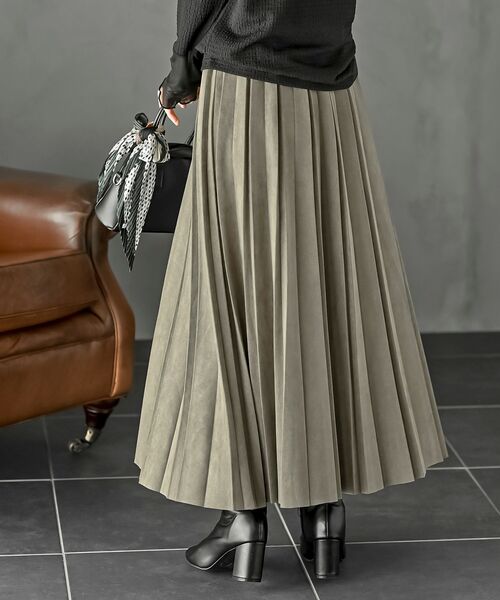 rps(アールピーエス)の「ランダムプリーツスウェードスカート(スカート・レディース・グリーン/モカ/ブラック/マスタード/グレイッシュベージュ/グレー/グレイッシュブルー/チャコールグレー/カーキ/ピンクベージュ/ボルドー・フリー)」の19枚目の写真