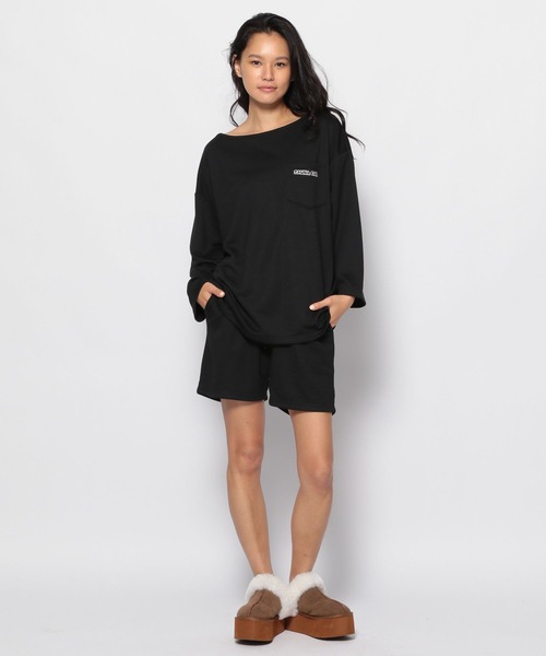 FOREVER 21（フォーエバー トゥエンティーワン）の「【FOREVER 21 x サウナボーイ】コラボ館内着（セットアップ・レディース・シルバー/ブラック・FREE）」の2枚目の写真