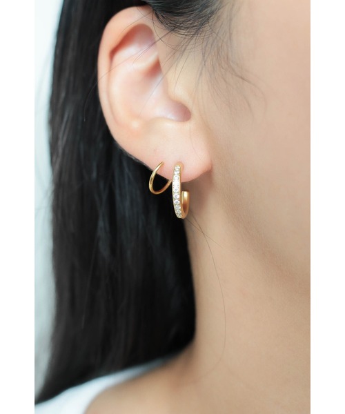 ebine(エビネ)の「Screw Zircon Hoop Pierce(ピアス(両耳用)・レディース・シルバー/ゴールド/ピンクゴールド・FREE)」の21枚目の写真