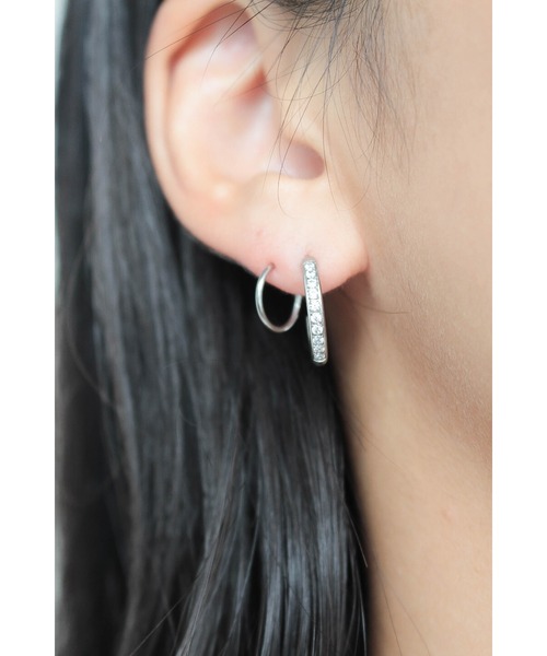 ebine(エビネ)の「Screw Zircon Hoop Pierce(ピアス(両耳用)・レディース・シルバー/ゴールド/ピンクゴールド・FREE)」の13枚目の写真