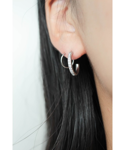 ebine(エビネ)の「Screw Zircon Hoop Pierce(ピアス(両耳用)・レディース・シルバー/ゴールド/ピンクゴールド・FREE)」の15枚目の写真