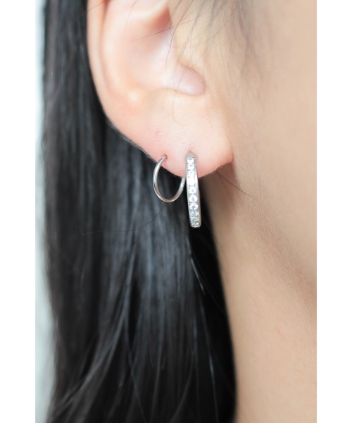 ebine(エビネ)の「Screw Zircon Hoop Pierce(ピアス(両耳用)・レディース・シルバー/ゴールド/ピンクゴールド・FREE)」の16枚目の写真