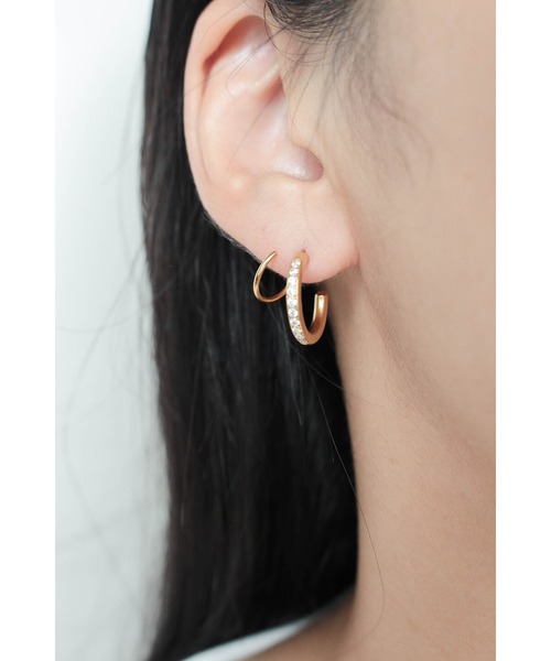 ebine(エビネ)の「Screw Zircon Hoop Pierce(ピアス(両耳用)・レディース・シルバー/ゴールド/ピンクゴールド・FREE)」の7枚目の写真