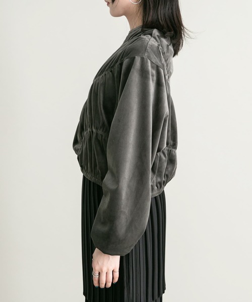 KBF（ケイビーエフ）の「ランダムシャーリングプルオーバー（Tシャツ/カットソー・レディース・チャコールグレー/ライトブルー/アイボリー・ONE）」の14枚目の写真