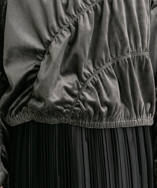 KBF（ケイビーエフ）の「ランダムシャーリングプルオーバー（Tシャツ/カットソー・レディース・チャコールグレー/ライトブルー/アイボリー・ONE）」の18枚目の写真