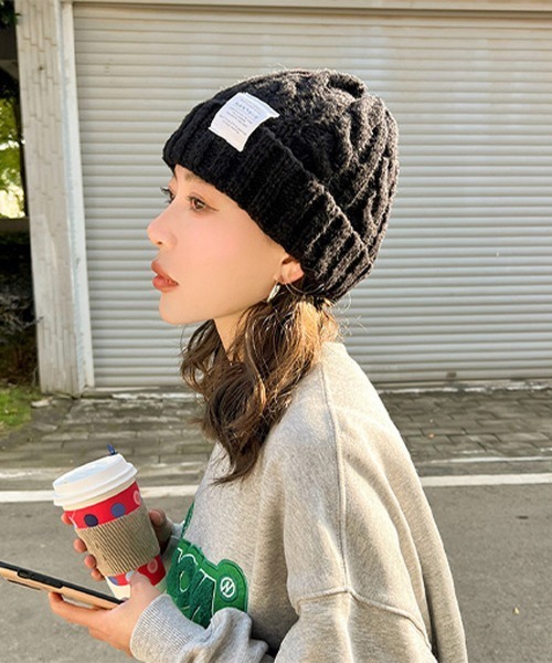 Miniministore（ミニミニストア）の「ケーブル編み ニット帽子 レディース秋冬（ニットキャップ/ビーニー・レディース・ワインレッド/イエロー/ブルー/ピンク/ブラック/モスグリーン/ラベンダー/ライトベージュ/グリーン/オレンジ/ダークグレー/ブラウン・フリー）」の14枚目の写真