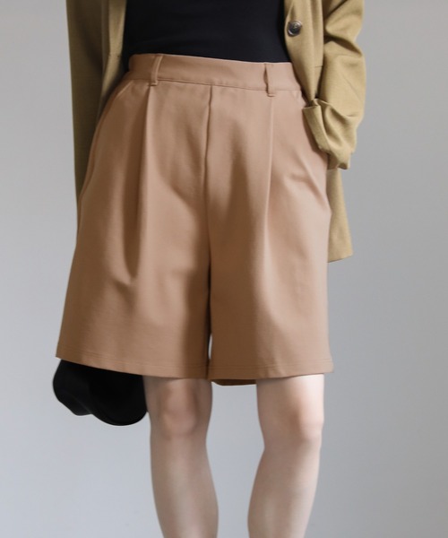 select MOCA(セレクトモカ)の「タックイージーハーフパンツ(その他パンツ・レディース・ベージュ/ブラック・FREE)」の2枚目の写真