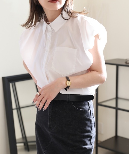 ULEULA（ウルア）の「ショルダーギャザースリーブブラウス/ノースリシャツ（シャツ/ブラウス・レディース・ホワイト/ブラック・FREE）」の8枚目の写真