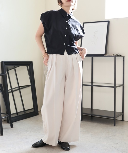 ULEULA（ウルア）の「ショルダーギャザースリーブブラウス/ノースリシャツ（シャツ/ブラウス・レディース・ホワイト/ブラック・FREE）」の14枚目の写真