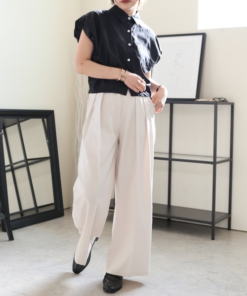 ULEULA（ウルア）の「ショルダーギャザースリーブブラウス/ノースリシャツ（シャツ/ブラウス・レディース・ホワイト/ブラック・FREE）」の13枚目の写真