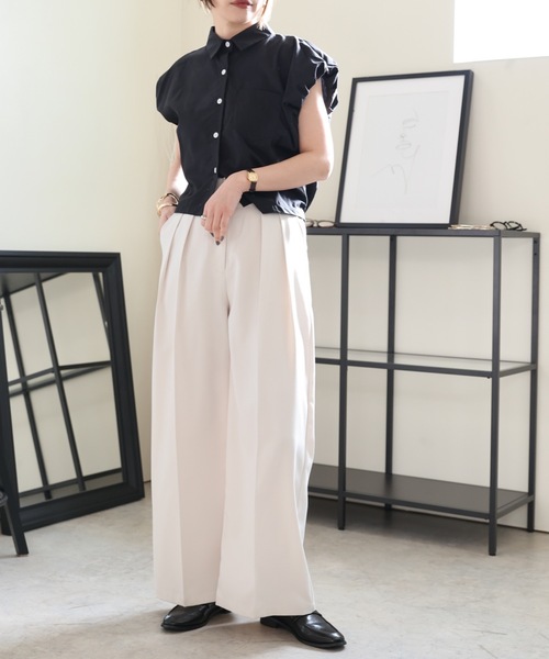 ULEULA（ウルア）の「ショルダーギャザースリーブブラウス/ノースリシャツ（シャツ/ブラウス・レディース・ホワイト/ブラック・FREE）」の12枚目の写真