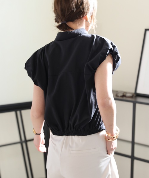 ULEULA（ウルア）の「ショルダーギャザースリーブブラウス/ノースリシャツ（シャツ/ブラウス・レディース・ホワイト/ブラック・FREE）」の15枚目の写真