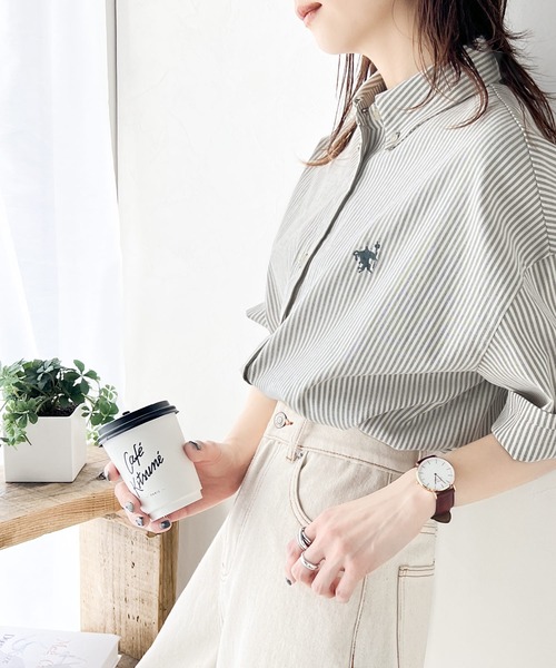 Java（ジャバ）の「《JaVa ジャバコラボ》トラッドテイストをポップにアップデート。胸刺繍ボタンダウンシャツ（シャツ/ブラウス・レディース・ブラック系その他/オフホワイト/ブルー/ベージュ・LARGE/MEDIUM/SMALL/X-LARGE）」の6枚目の写真