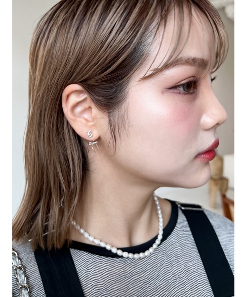 JUMELLE（ジュメロ）の「ribbon laceup pierce（ピアス（両耳用）・レディース・シルバー/ゴールド・FREE）」の4枚目の写真