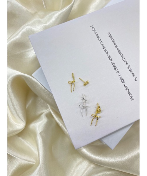 JUMELLE（ジュメロ）の「ribbon laceup pierce（ピアス（両耳用）・レディース・シルバー/ゴールド・FREE）」の12枚目の写真