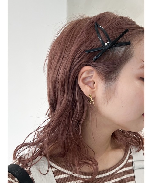 JUMELLE（ジュメロ）の「ribbon laceup pierce（ピアス（両耳用）・レディース・シルバー/ゴールド・FREE）」の11枚目の写真