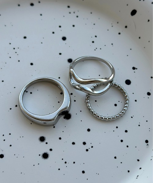 apres jour mignon（アプレジュールミニョン）の「【apresjour mignon×ARIAZ】３SETデザインリング（リング・レディース・ゴールド/シルバー・ONESIZE）」の4枚目の写真
