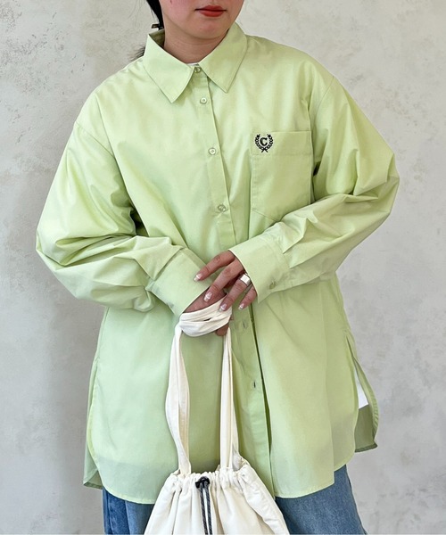 CPCM(シーピーシーエム)の「ワンポイント刺繍ビッグシャツ(シャツ/ブラウス・レディース・サックスブルー/ミント/ブルー/オフホワイト・FREE)」の2枚目の写真