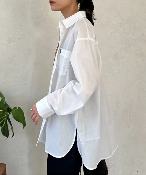 CPCM(シーピーシーエム)の「ワンポイント刺繍ビッグシャツ(シャツ/ブラウス・レディース・サックスブルー/ミント/ブルー/オフホワイト・FREE)」の6枚目の写真