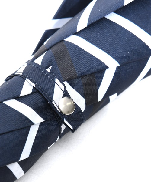 Arnold Palmer（アーノルドパーマー）の「ストライプ 晴雨兼用 シェア 長傘（長傘・レディース・ネイビー/ライトベージュ・F）」の6枚目の写真