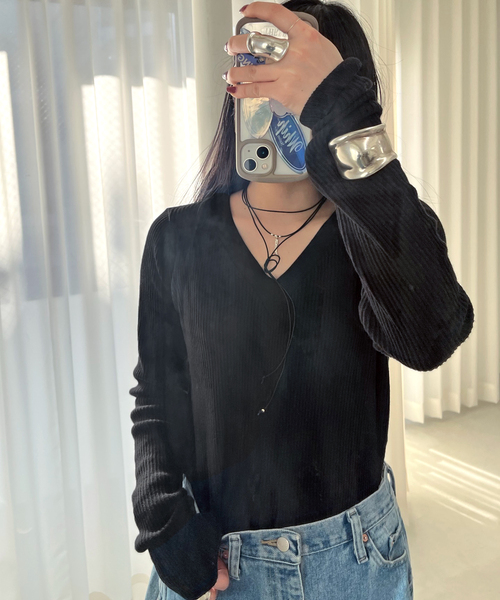 AP STUDIO（エーピーストゥディオ）の「【CAROUSELAMBRA】ルーズロングスリーブVネックティーシャツ（Tシャツ/カットソー・レディース・ホワイト/カーキ/ブラック・FREE）」の5枚目の写真