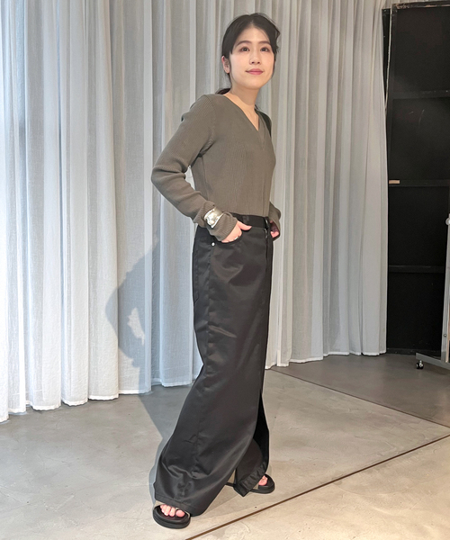 AP STUDIO（エーピーストゥディオ）の「【CAROUSELAMBRA】ルーズロングスリーブVネックティーシャツ（Tシャツ/カットソー・レディース・ホワイト/カーキ/ブラック・FREE）」の11枚目の写真