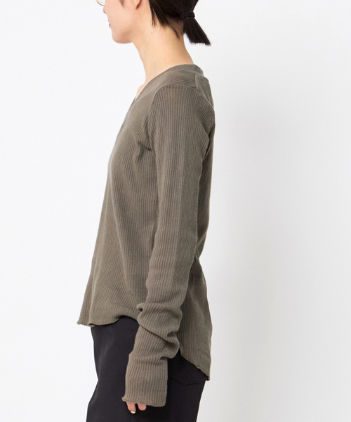 AP STUDIO（エーピーストゥディオ）の「【CAROUSELAMBRA】ルーズロングスリーブVネックティーシャツ（Tシャツ/カットソー・レディース・ホワイト/カーキ/ブラック・FREE）」の16枚目の写真