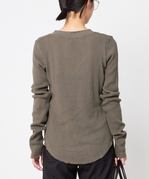 AP STUDIO（エーピーストゥディオ）の「【CAROUSELAMBRA】ルーズロングスリーブVネックティーシャツ（Tシャツ/カットソー・レディース・ホワイト/カーキ/ブラック・FREE）」の17枚目の写真