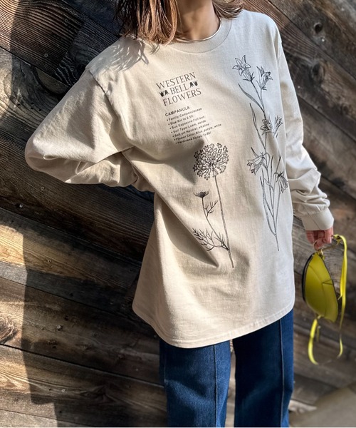 mi via loca(ミヴィアロカ)の「GILDAN ベルフラワーロゴロンT 【PT NO. MVL031 ※2A】(Tシャツ/カットソー・レディース・ベージュ/オフホワイト/ライトブルー・MEDIUM/X-LARGE)」の10枚目の写真